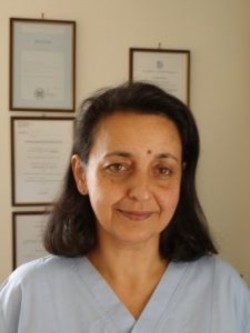«Η ιατρική πράξη είναι νομοθετημένη στον Κώδικα Ιατρικής Δεοντολογίας και σαφώς δεν συμφωνούμε με την συγκεκριμένη αλλαγή που προωθεί το αρμόδιο υπουργείο» αναφέρει από την πλευρά της η πρόεδρος του Ιατρικού Συλλόγου Χανίων κ. Παρασκευή Ορφανουδάκη