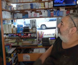 «Το τελευταίο διάστημα οι διαρρήξεις είναι πολύ συχνές στην περιοχή μας. Στο περίπτερό μου πήραν τσιγάρα» μας λέει ο κ. Γ. Παπαδάκης