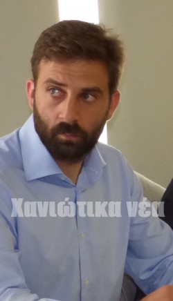 «Η συντριπτική πλειοψηφία των συναδέλφων δεν κάνει τέτοιες συναλλαγές, αυτά πολλές φορές είναι λόγια του “καφενείου” από ορισμένους παραγωγούς» επισημαίνει ο πρόεδρος του Συλλόγου Ιδιοκτητών Ιδιωτικών Ελαιουργείων Ν. Χανίων κ. Μ. Χαιρετάκης.  