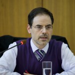 Ο καθηγητής και πρόεδρος του Τμήματος Πολιτικής Επιστήμης και Διεθνών Σχέσεων του Πανεπιστημίου Πελοποννήσου , Νικόλαος Τζιφάκης