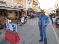 Μέχρι το '70 σε αυτό το σημείο είχαμε κοτέτσι και κατσίκες, μας δείχνει ο Ν. Σκαμνάκης