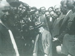 Το σχολείο που συστεγάζεται σήμερα το 7ο Δ. Σχ. Σερρών με το 1ο θεμελιώθηκε από τον Ελ. Βενιζέλο το 1927