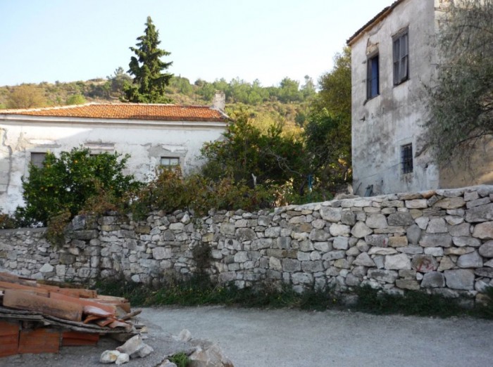 Το παλιό Ρωμαϊκό Μορδοβάνι, εγκαταλελειμμένο αναπωλεί αγέρωχο τα περασμένα μεγαλεία 
