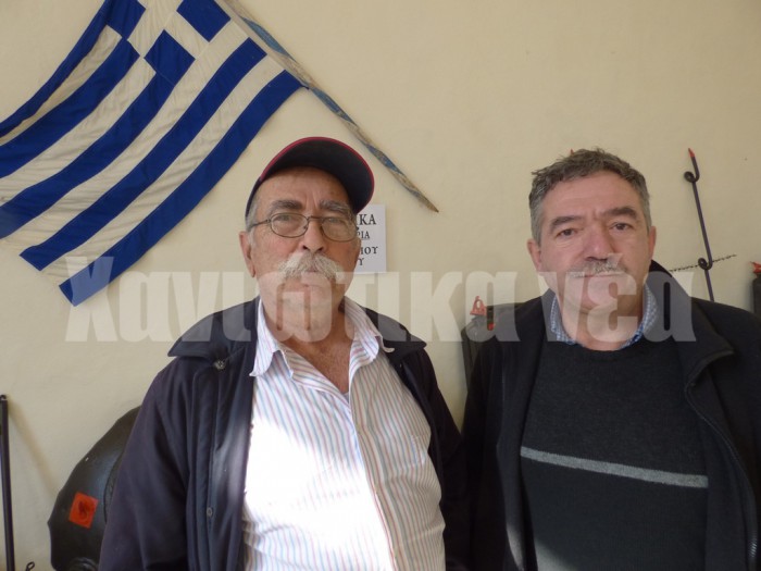 Οι κ. Θ. Χαϊδεμενάκης (αριστερά) και Μ. Μαρτσάκης του Πολιτιστικού Συλλόγου Αμυγδαλοκεφαλίου