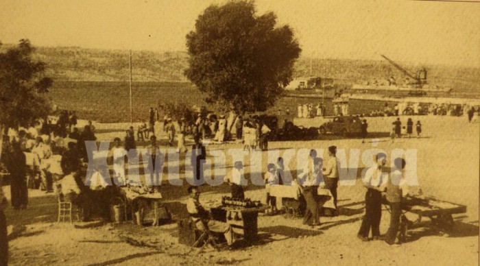 Η πλατεία της Σούδας όπως ήταν το 1950 (φωτογραφικό αρχείο Στ. Μυριδάκης).