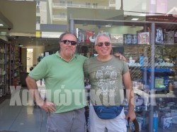 Ο Ευτύχης (Αρ.) και ο Γιάννης (Δ)