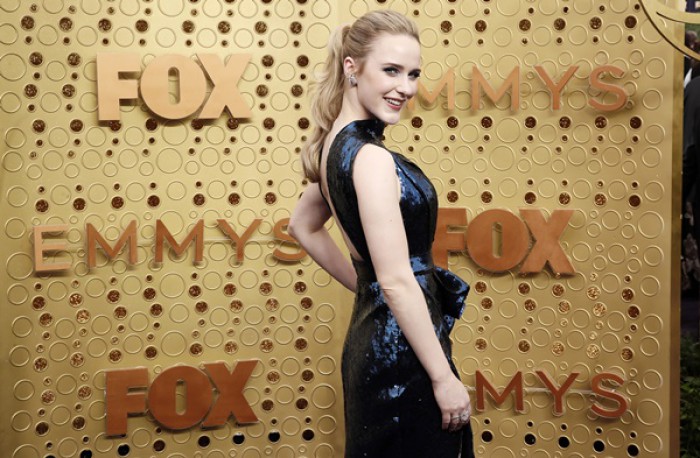 epa07862734 Rachel Brosnahan arrives for the 71st annual Primetime Emmy Awards ceremony held at the Microsoft Theater in Los Angeles, California, USA, 22 September 2019. The Primetime Emmys celebrate excellence in national primetime television broadcasting.  EPA/ETIENNE LAURENT *** Local Caption *** 54634788  EPA-EFE/ETIENNE LAURENT *** Local Caption *** 54634788