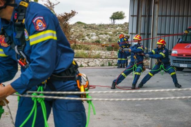 πυροσβέστες