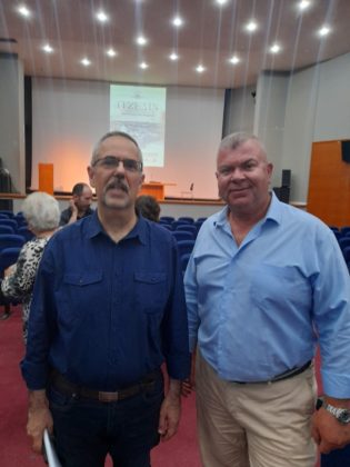 Στη συµβολή του Γιώργου Κονταξάκη (∆) στάθηκε ο Κώστας Φουρναράκης (Α).